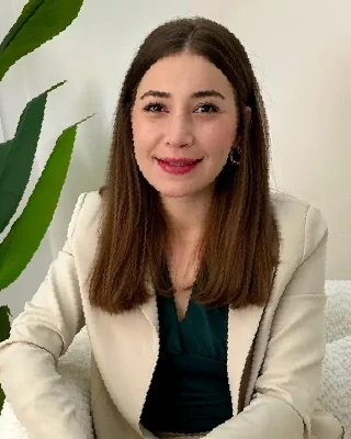 Psikolog / Aile Danışmanı İdil Özgüçlü